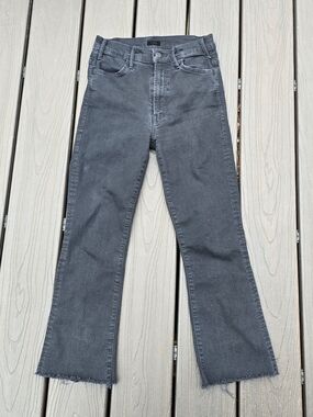 MOTHER The Hustler Ankle Fray Jeans with Raw Hem Size 25.  In Not Guilty.